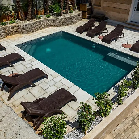 Bozic Lägenhet Lovran